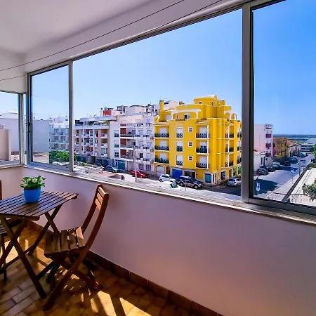 Flh Spacious Flat With Balcony Lejlighed *