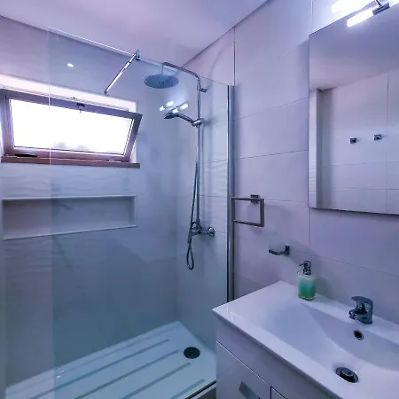 Lägenhet Flh Spacious Flat With Balcony *