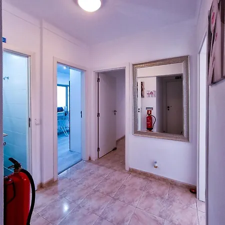 Flh Spacious Flat With Balcony *